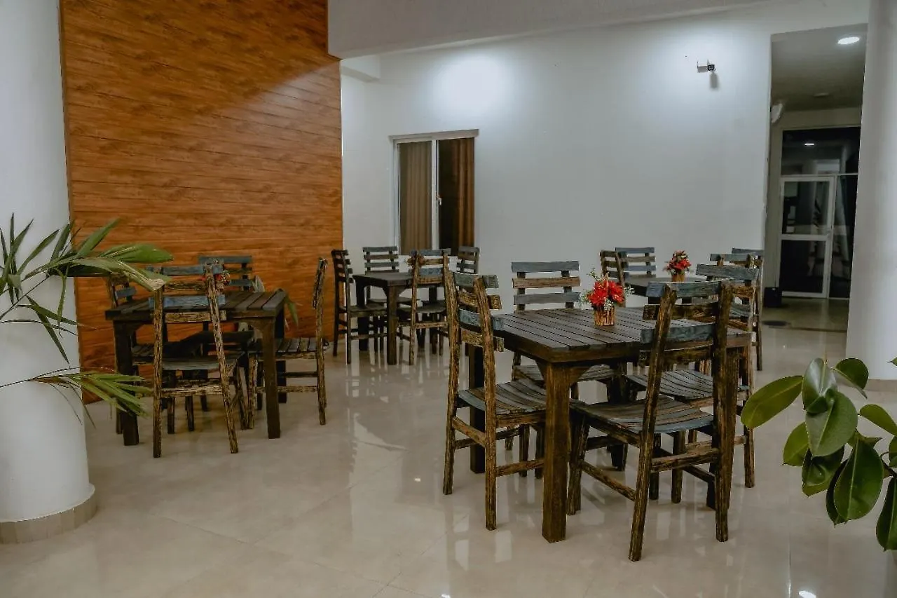 Lucky Transit Hotel - Katunayake Airport 0*,